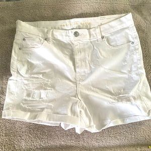 American Eagle White Denim Shorts Size 16 (33)